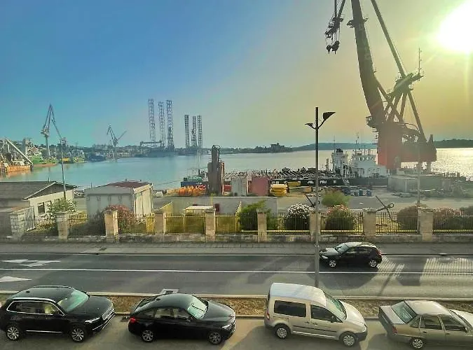 Pipistrelo 호스텔 *